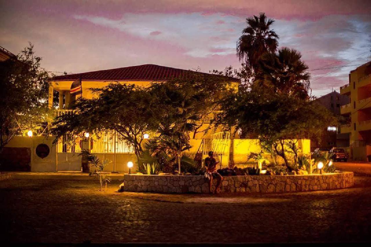 Surf House Hostel ซังตามาเรีย ภายนอก รูปภาพ